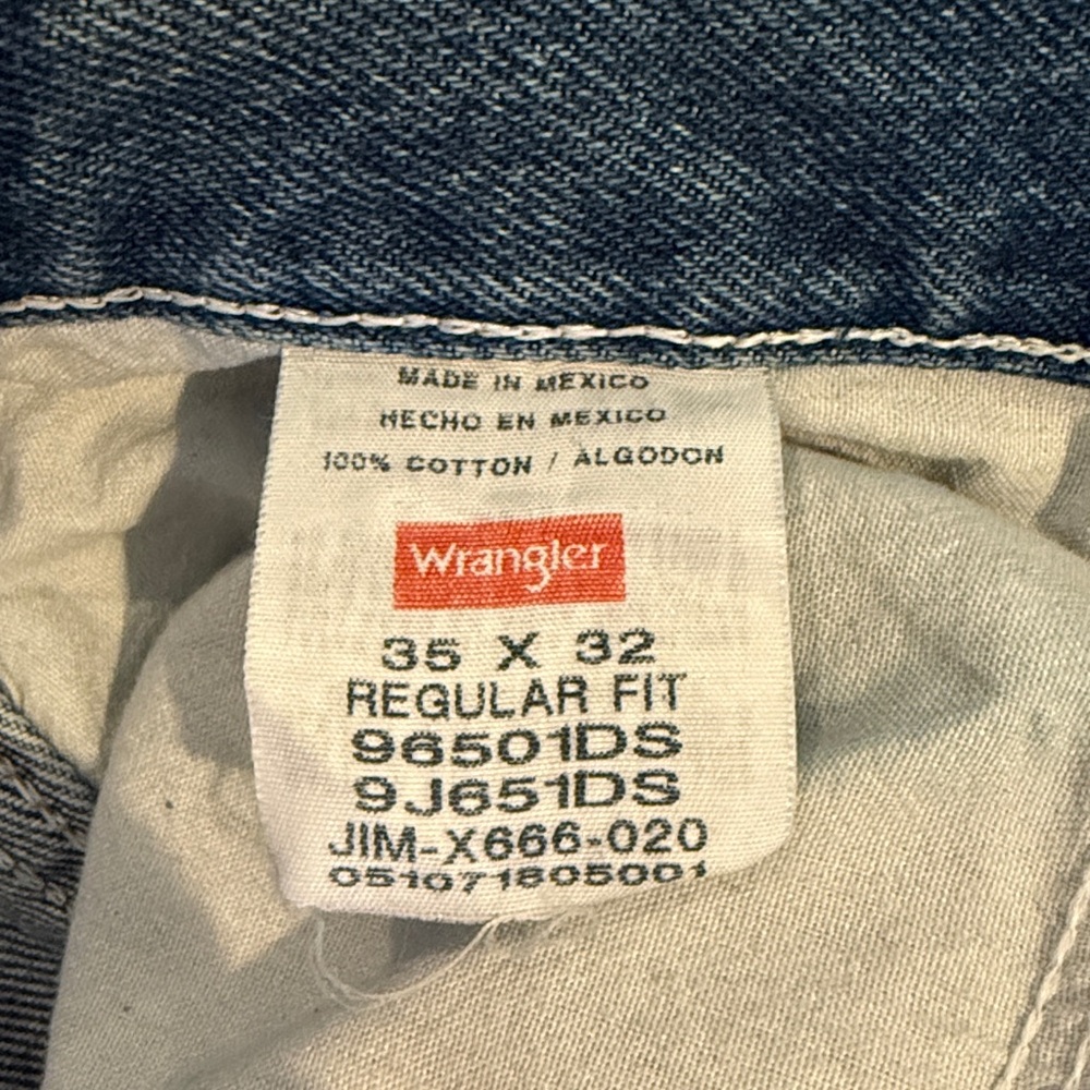 Wrangler Men’s Straight Leg Blue Jeans - Picture 2 of 6